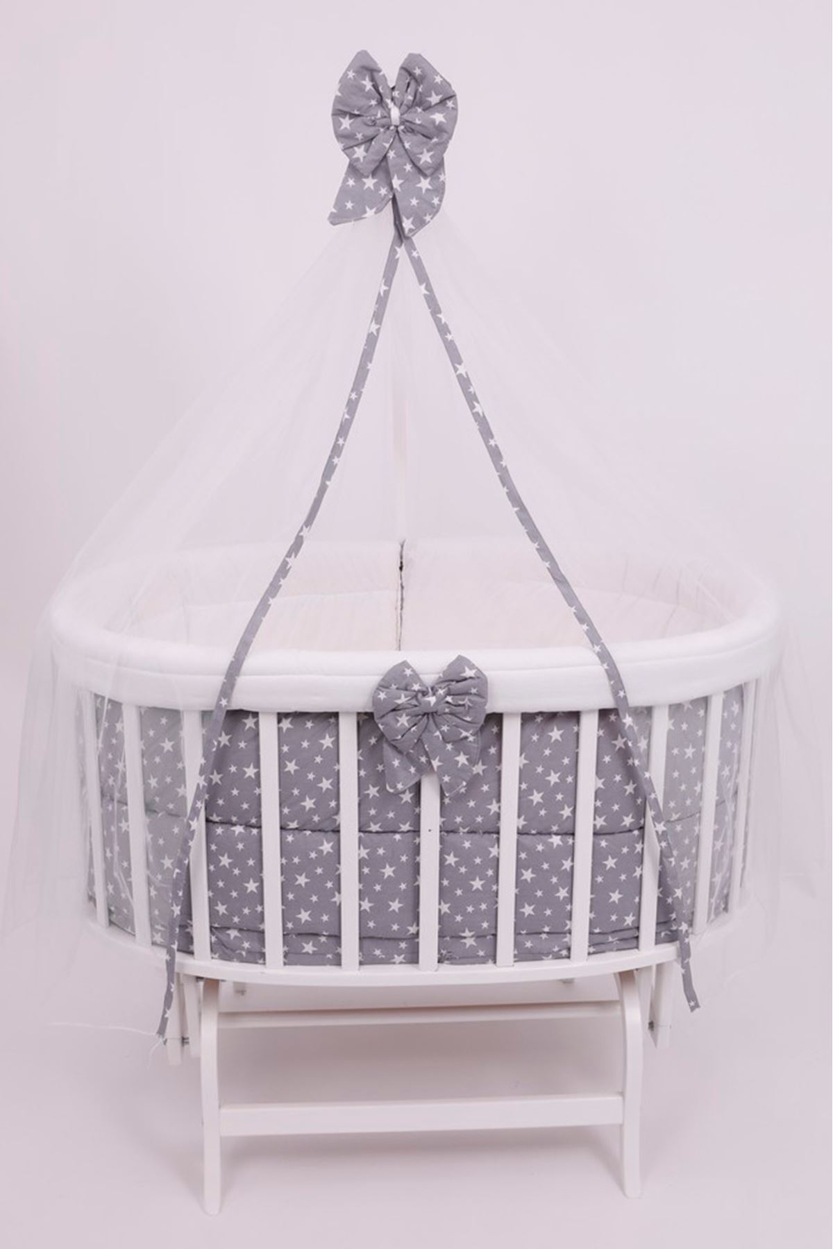 White Basket Cradle With Gray Star Sleeping Set