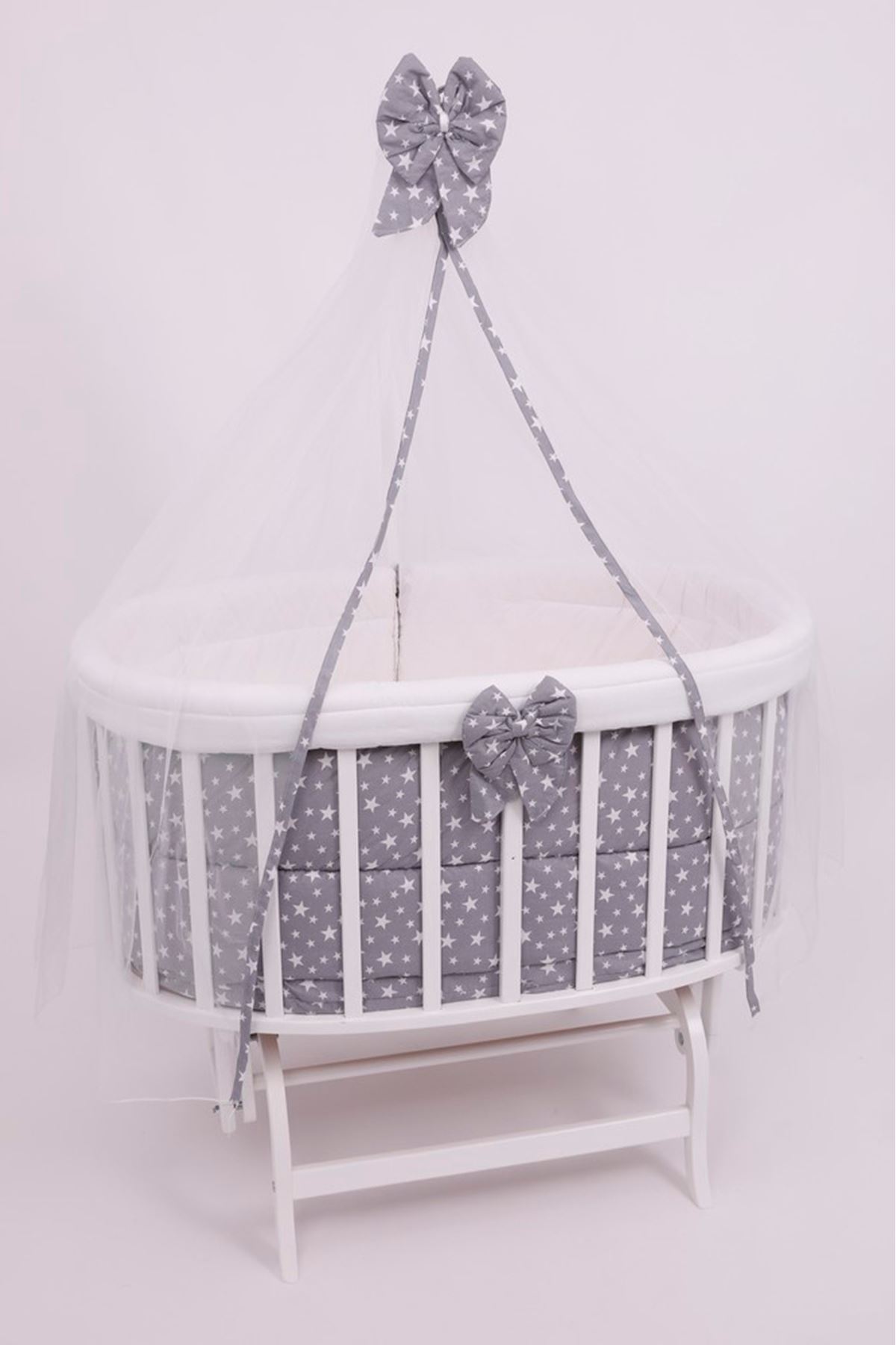 White Basket Cradle With Gray Star Sleeping Set